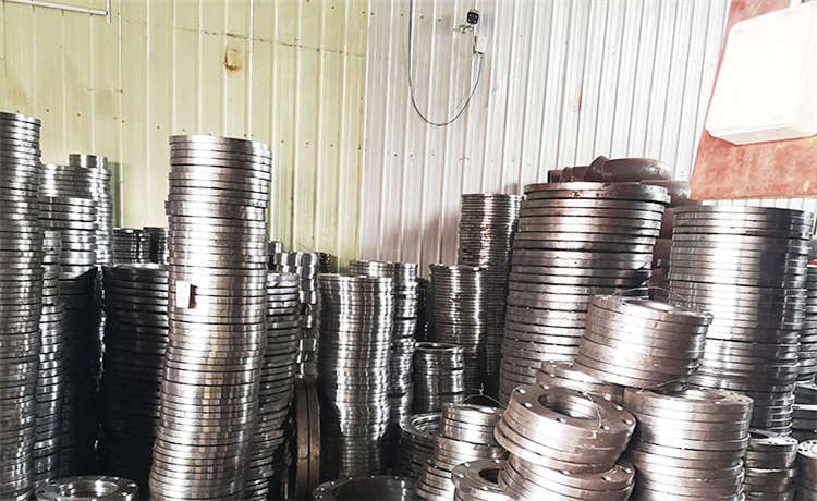 知名鋼管生產(chǎn)廠家，六油四布防腐螺旋管廠家，dn1900螺旋管，1020-10mm螺旋管